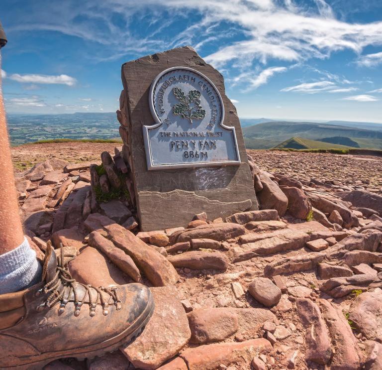 Brecon Burrows Villa Dowlais Bagian luar foto
